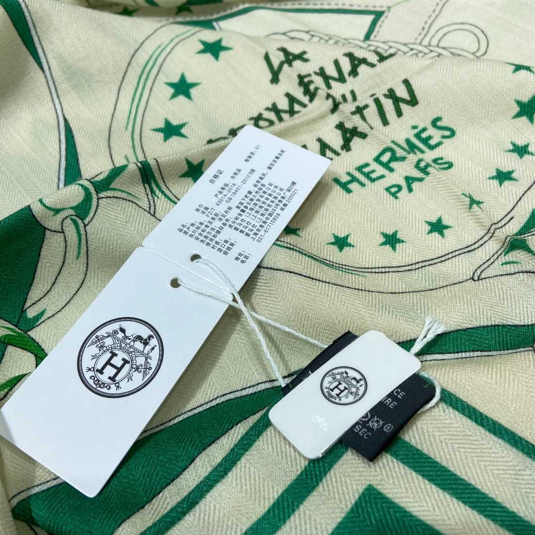 Hermes La Promenade Du Matin Bandana Shawl 140 - DopestKickz
