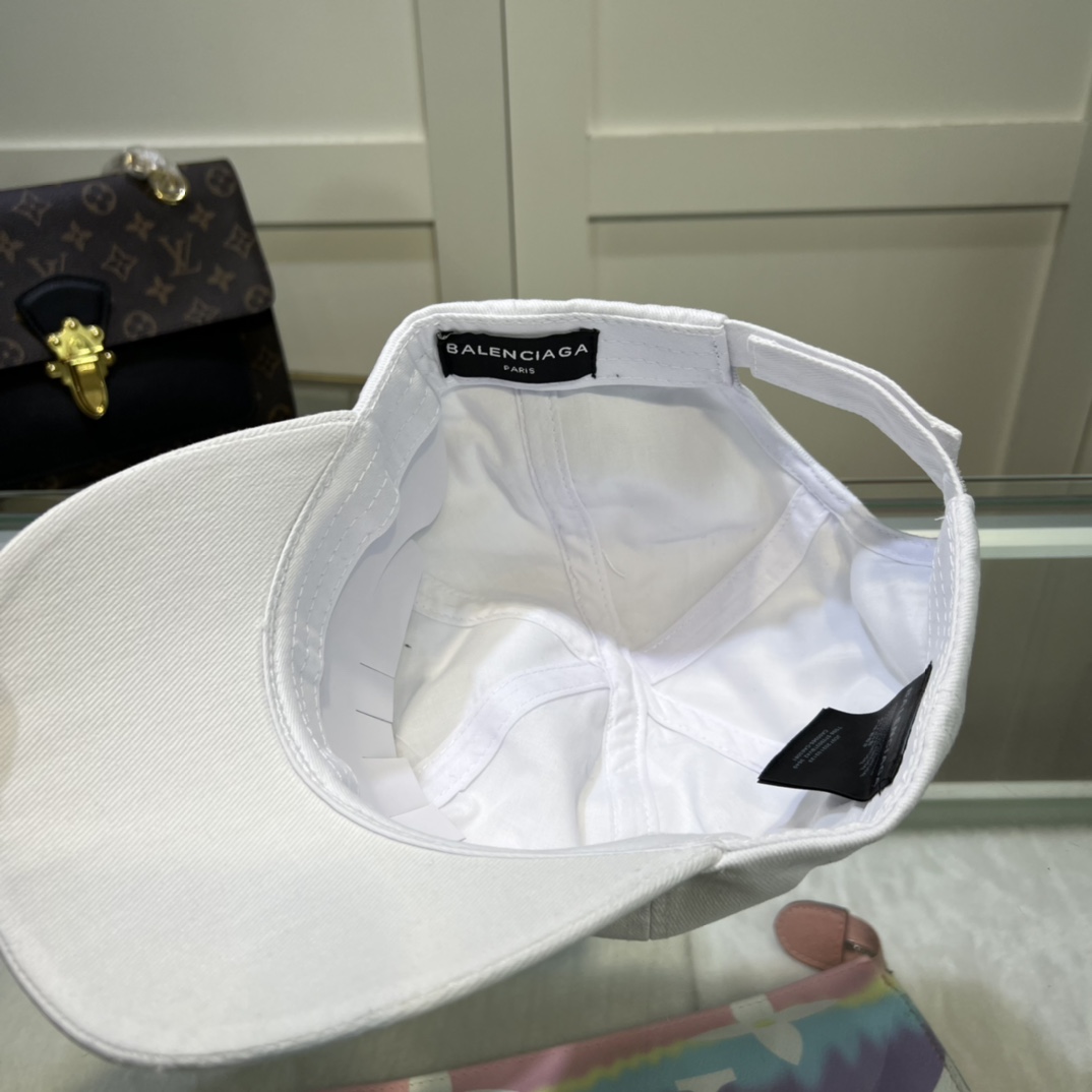 Balenciaga Hand Drawn BB Icon Cap In White - DopestKickz