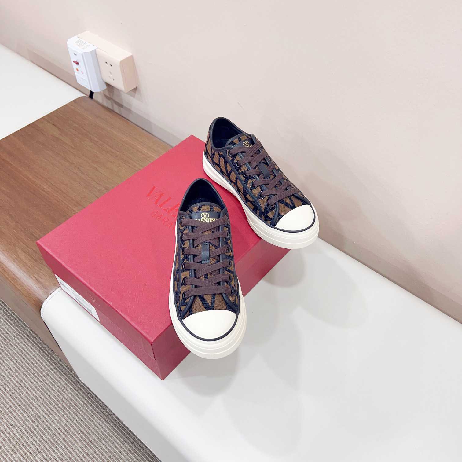 Valenti Toile Iconographe Totaloop Low-top Sneaker - DopestKickz