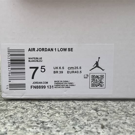 Air Jordan 1 Low SE “Emerald Rise” Sneaker      FN8899-131 - DopestKickz