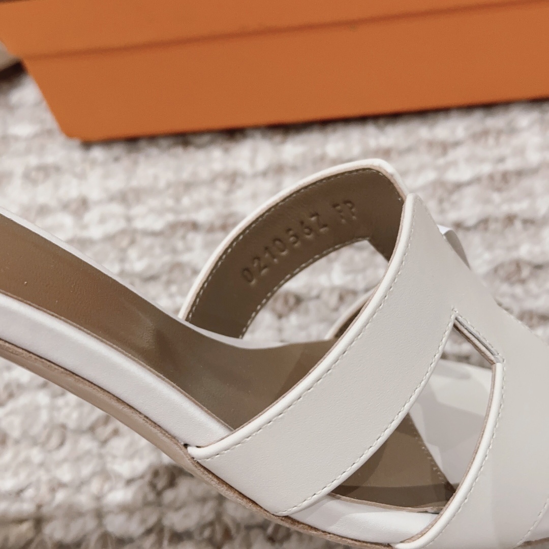 Hermes Oasis Sandal - DopestKickz