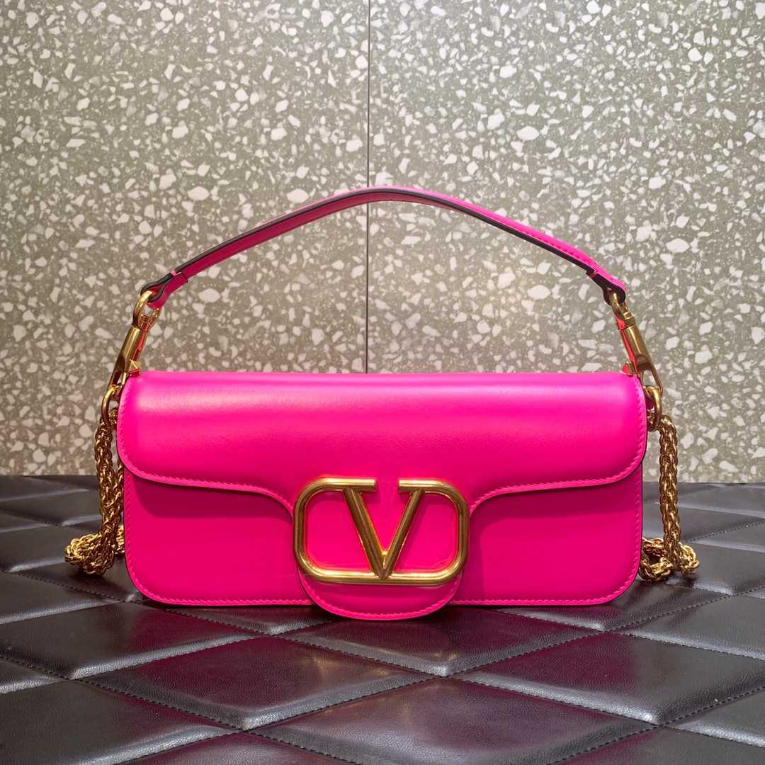 Valenti Garavani Locò Shoulder Bag (27-13-6cm) - DopestKickz