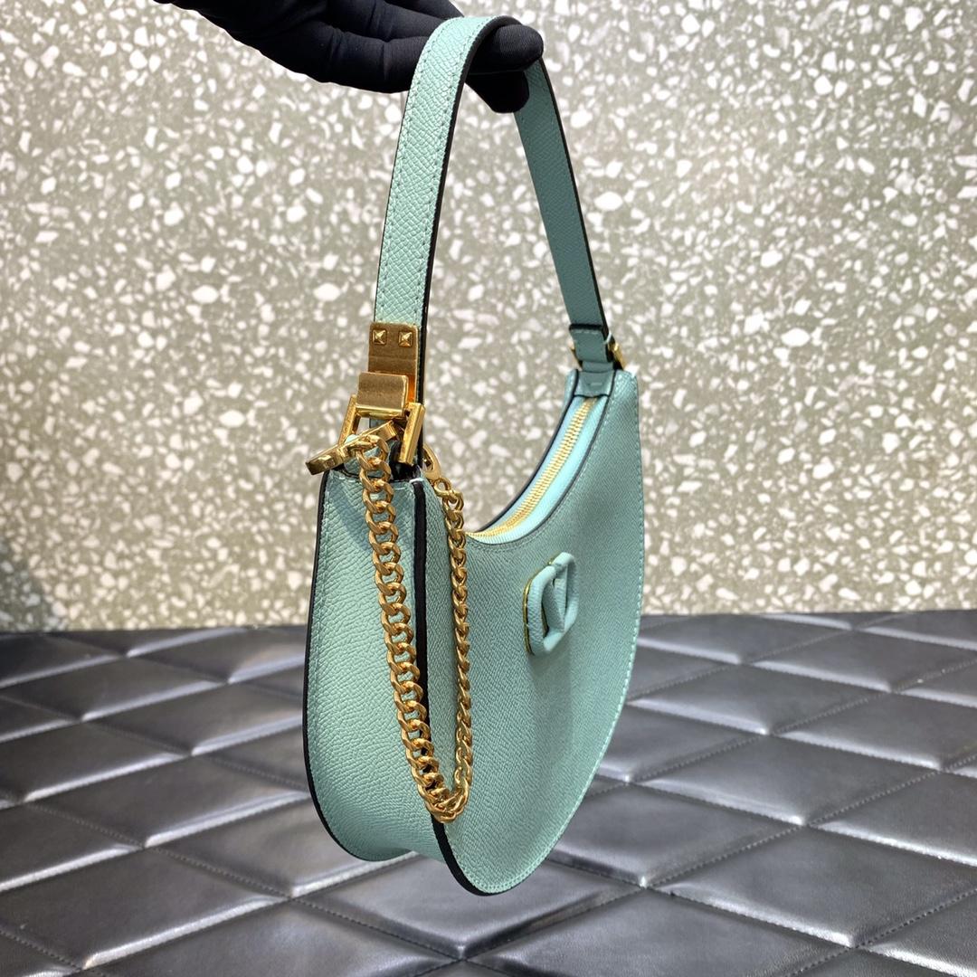 Valenti Garavani VLogo Signature Mini Bag (20-12-4cm) - DopestKickz