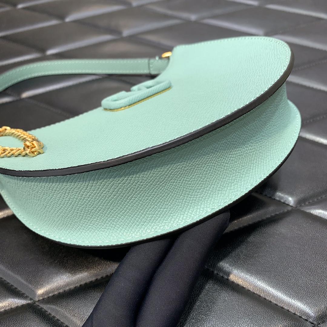 Valenti Garavani VLogo Signature Mini Bag (20-12-4cm) - DopestKickz