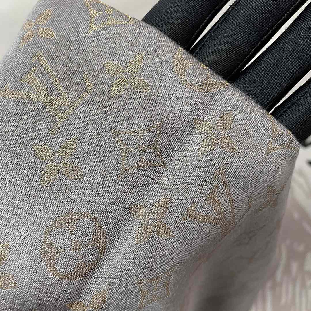 Louis Vuitton Silk Scarf Monogram Shine - DopestKickz