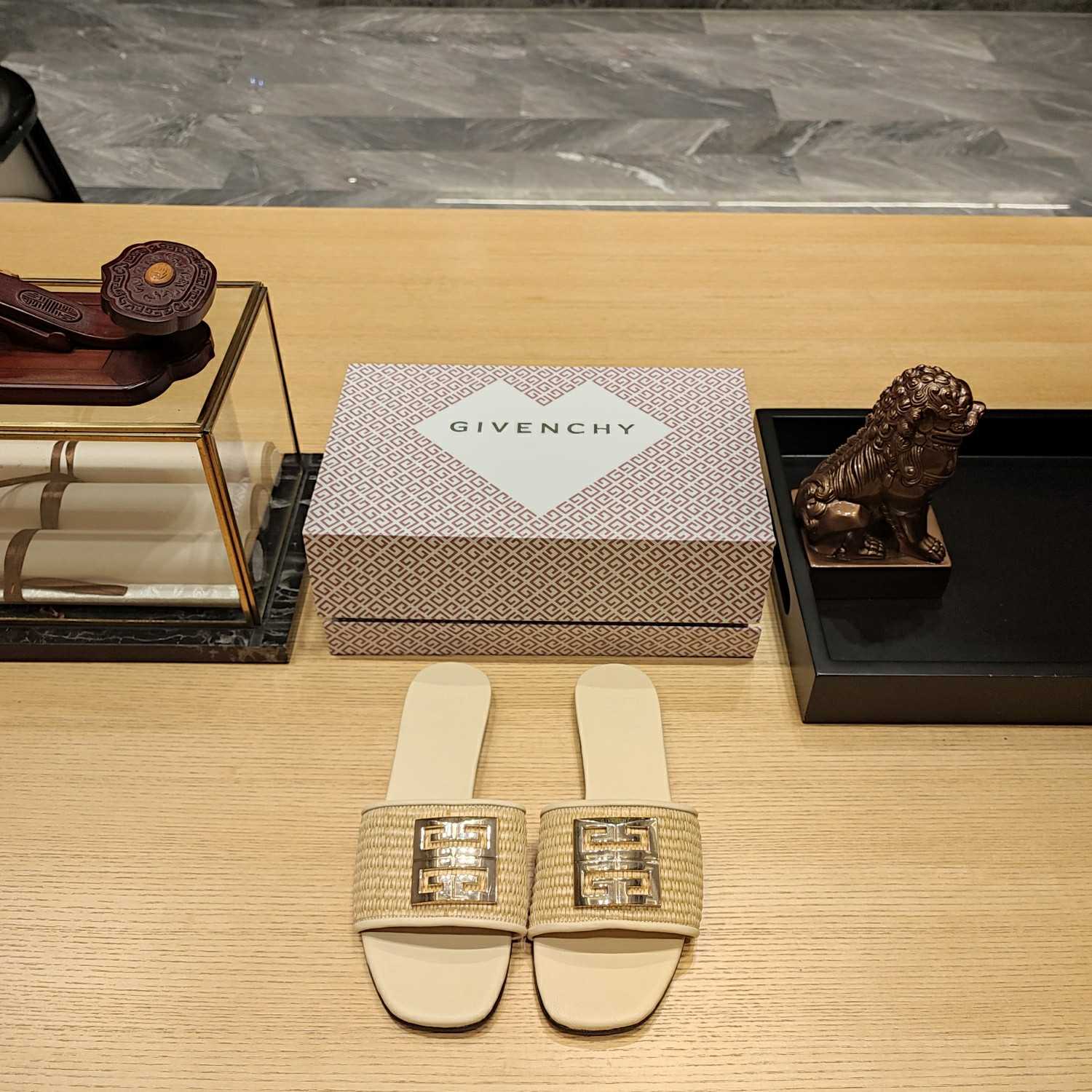 Givenchy 4G Flat Mules In Raffia - DopestKickz
