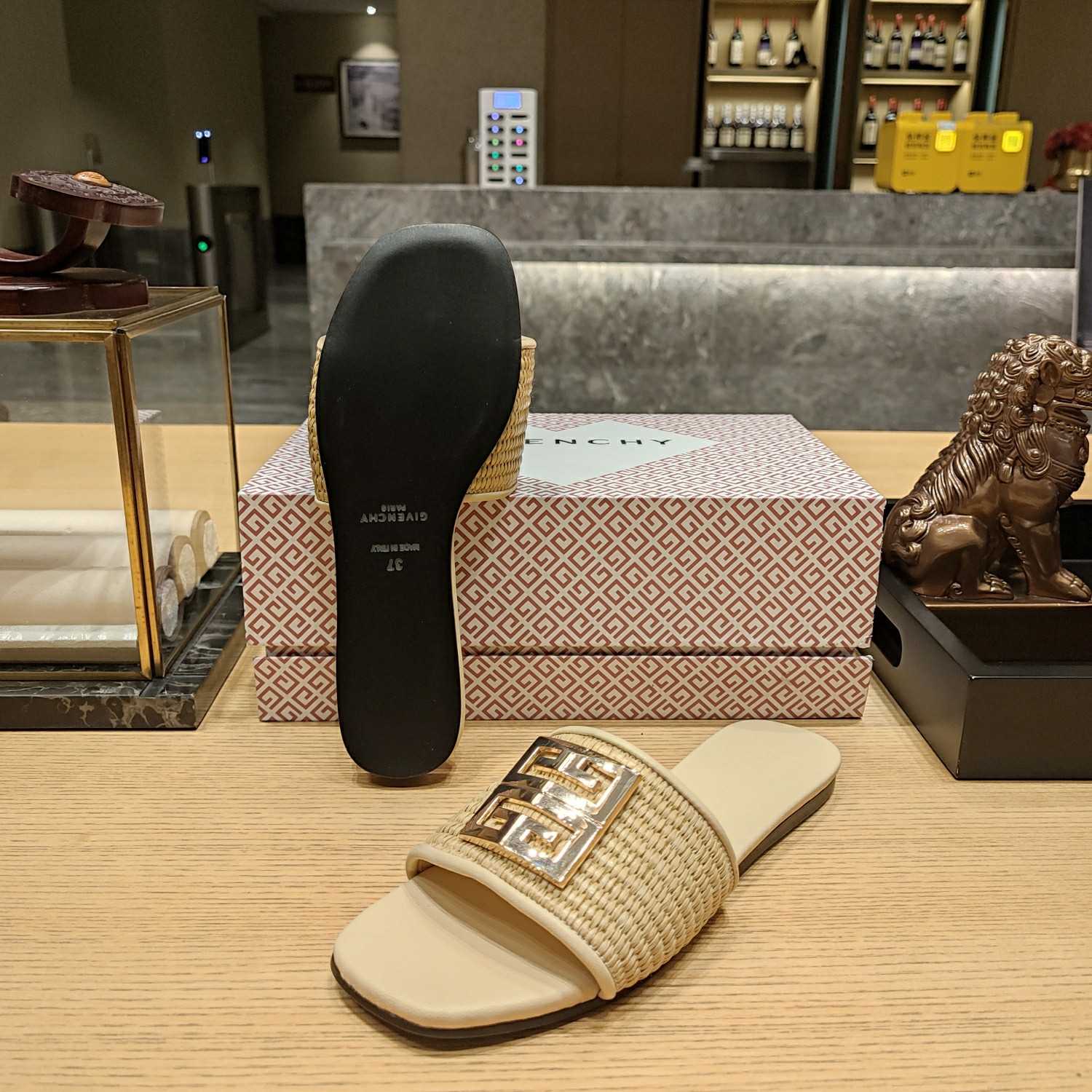Givenchy 4G Flat Mules In Raffia - DopestKickz