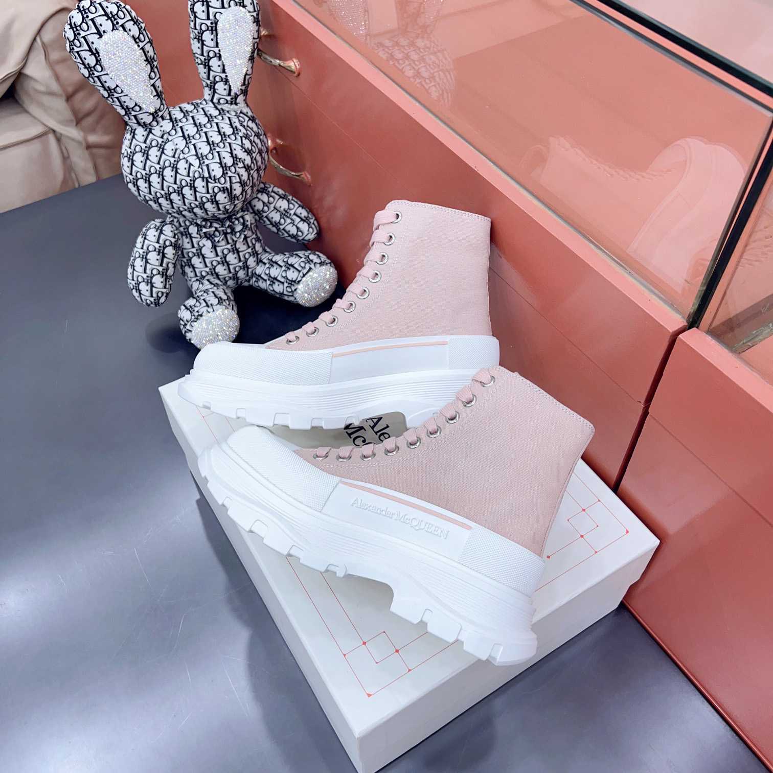 Alexander Mqueen Tread Slick Boot  - DopestKickz