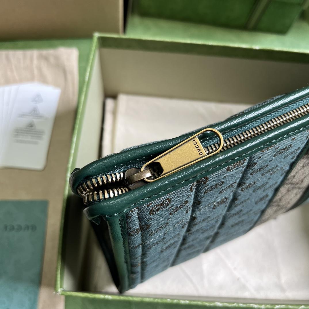 Gucci Mini GG Canvas Pouch (26-20-6cm) - DopestKickz