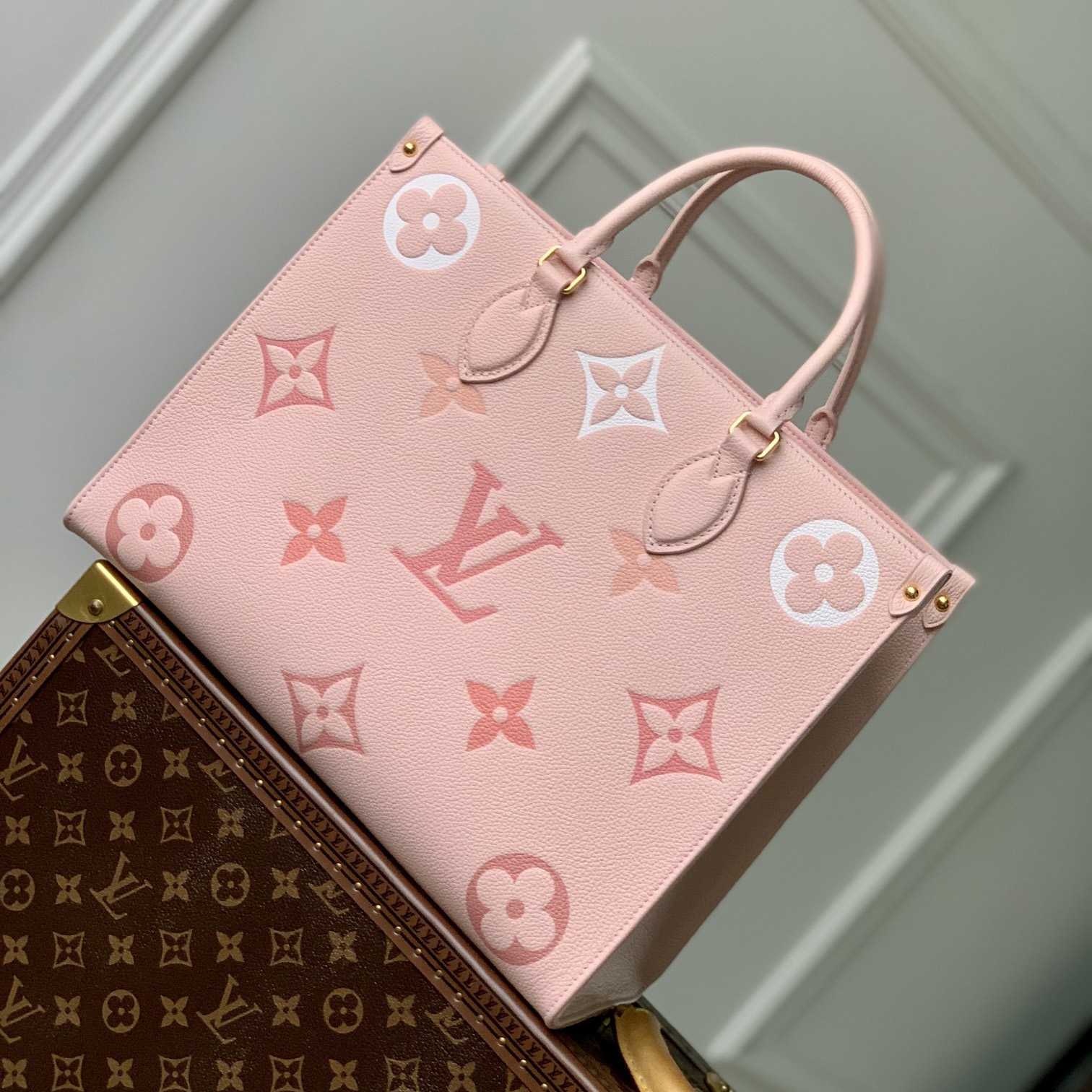 Louis Vuitton OnTheGo MM    M46542 - DopestKickz