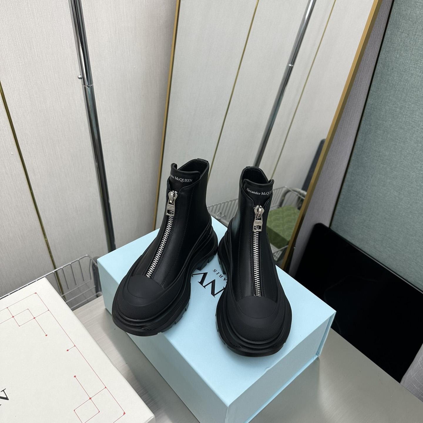 Alexander Mqueen Tread Slick Zip Boot In Black - DopestKickz