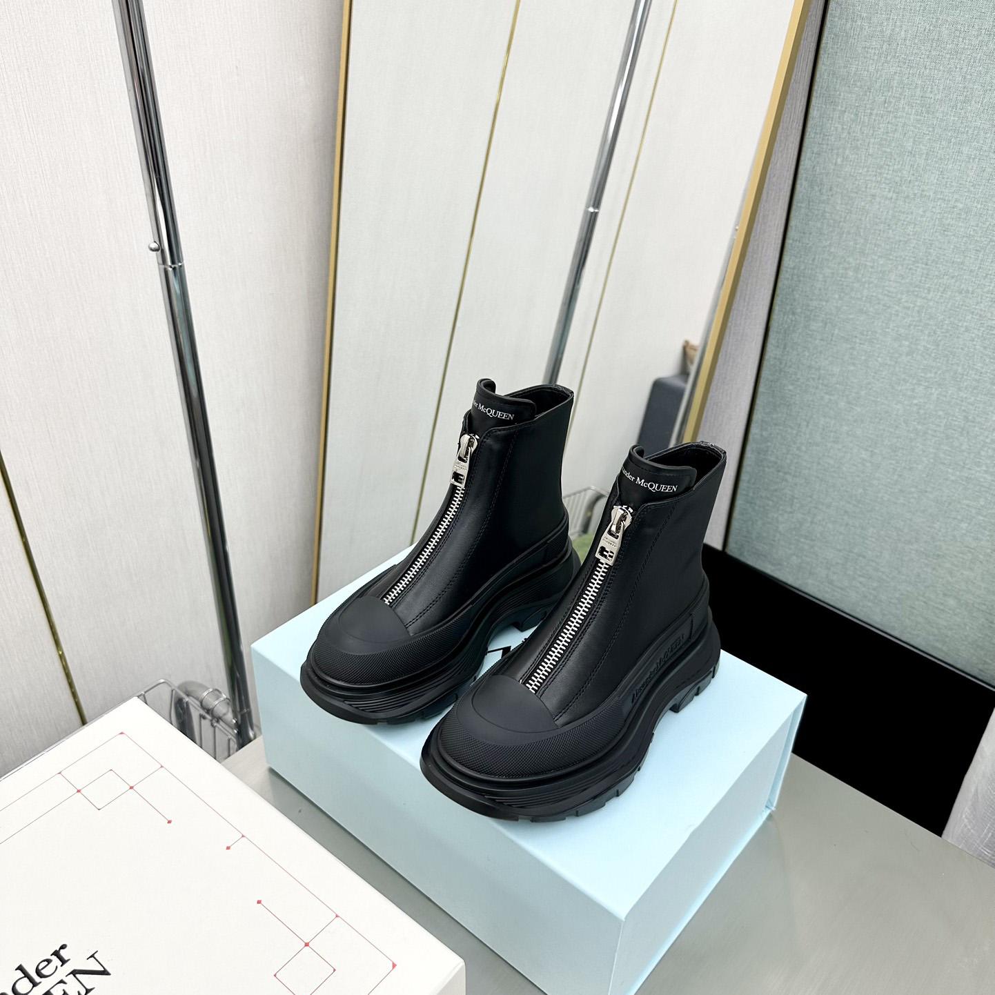 Alexander Mqueen Tread Slick Zip Boot In Black - DopestKickz