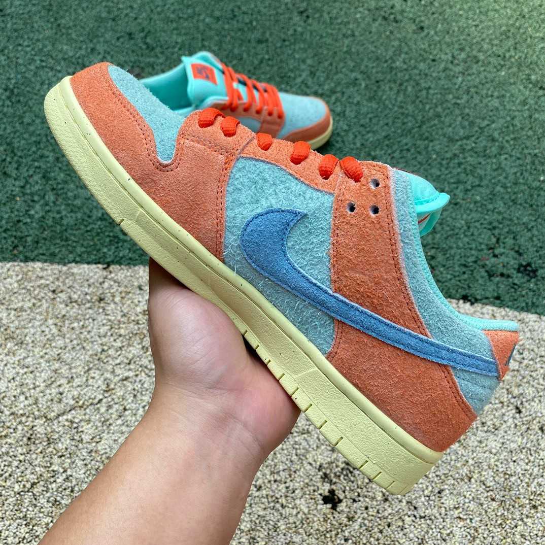Nike Dunk SB Low Noise Aqua Sneakers       DV5429-80 - DopestKickz