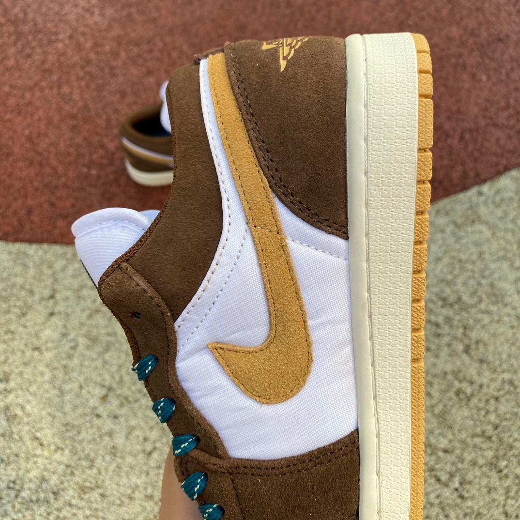 Air Jordan 1 Low Sneaker    FB2216-200 - DopestKickz