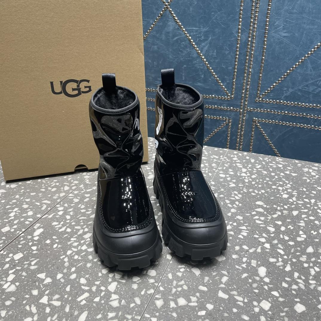 Ugg Classic Brellah Logo-print Boots - DopestKickz