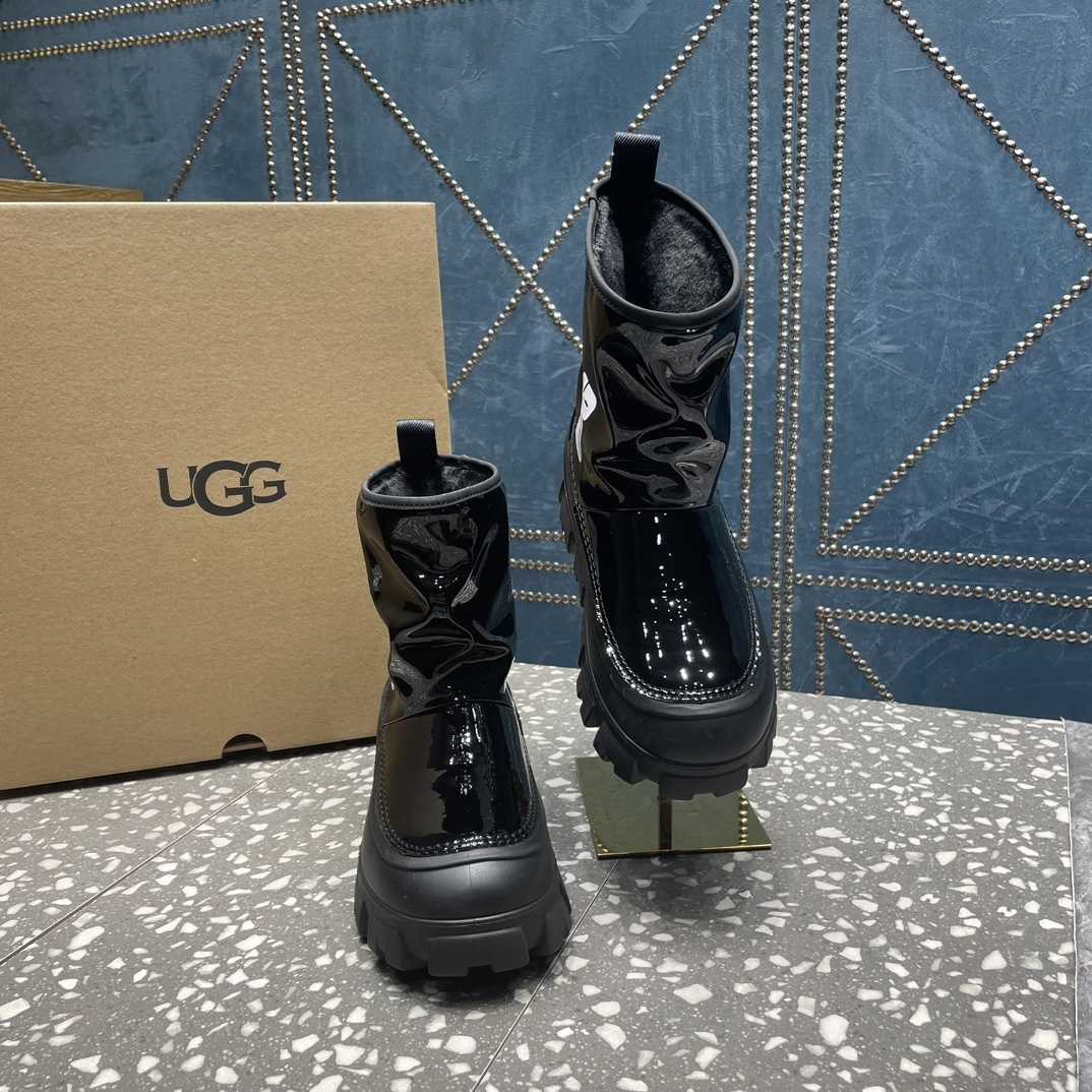 Ugg Classic Brellah Logo-print Boots - DopestKickz