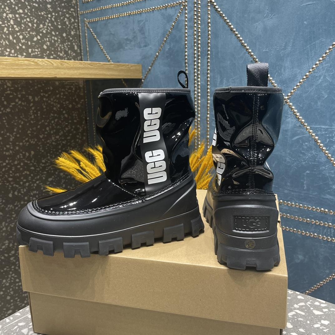 Ugg Classic Brellah Logo-print Boots - DopestKickz