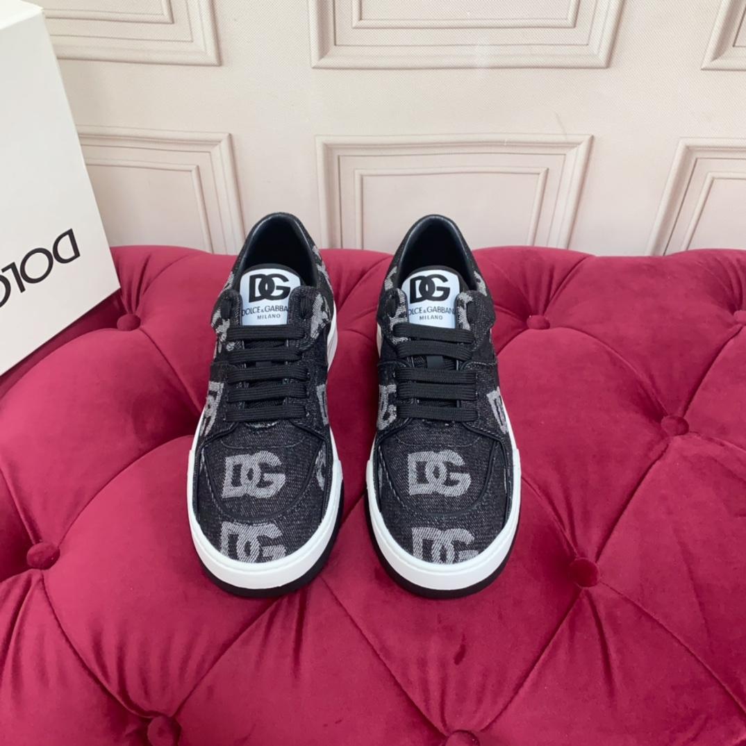 Dolce & Gabbana New Roma Sneakers With Denim Logo - DopestKickz