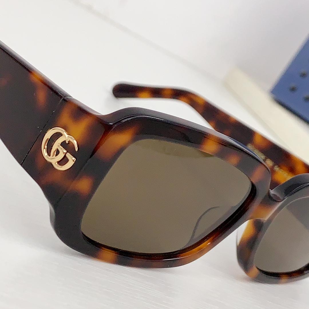 Gucci Specialized Fit Rectangular Sunglasse - DopestKickz