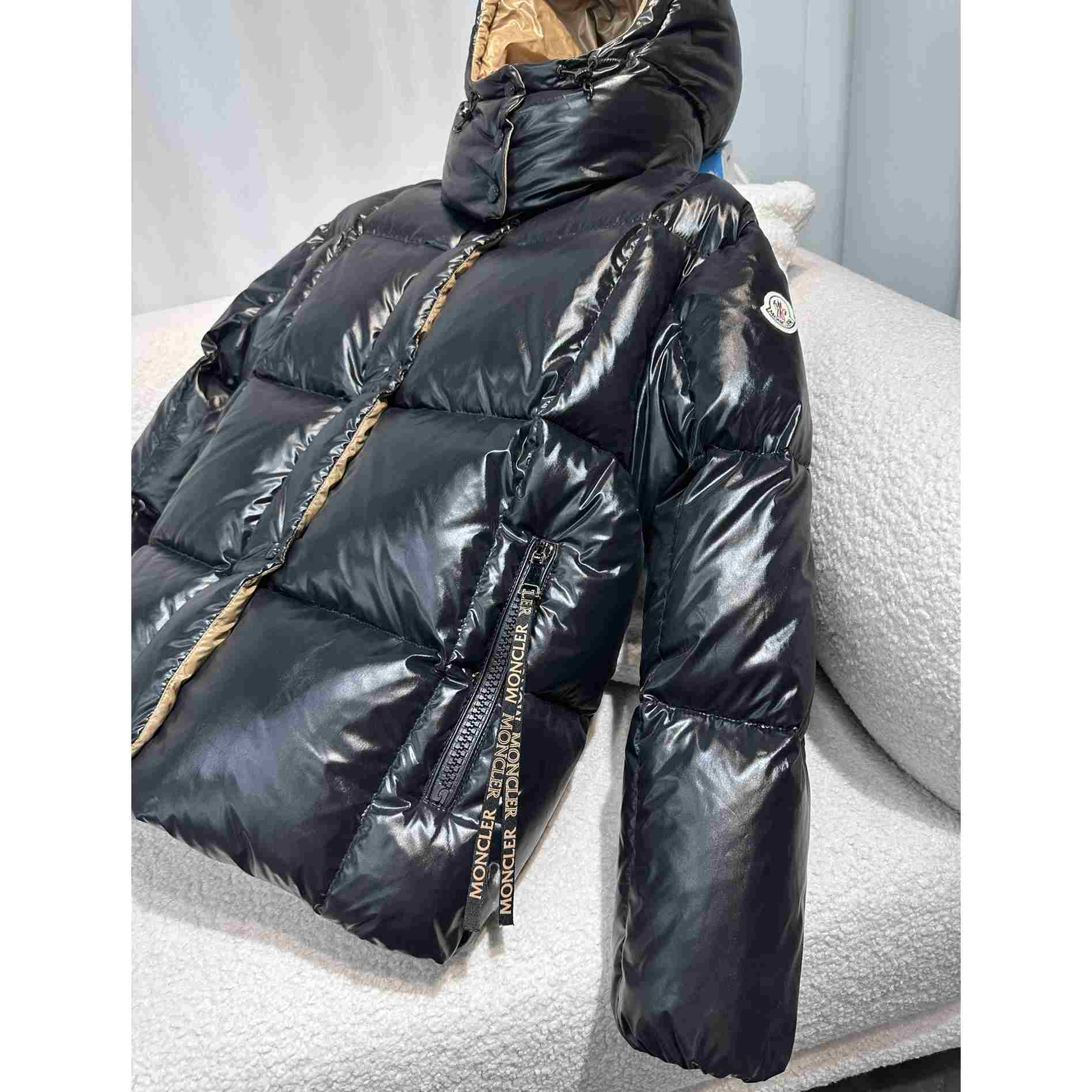 Moncler Parana Short Down Jacket - DopestKickz