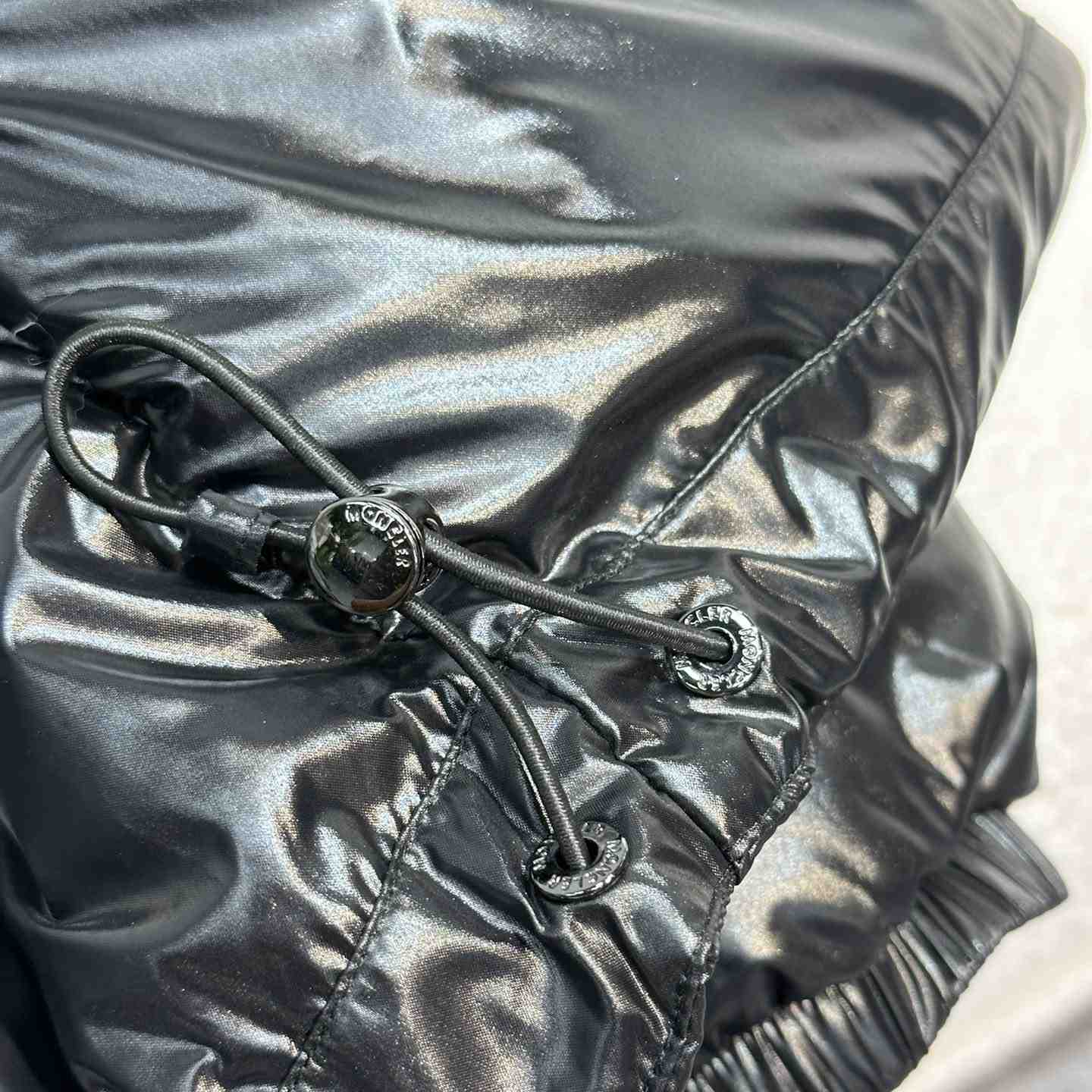 Moncler Meuse Short Down Jacket - DopestKickz