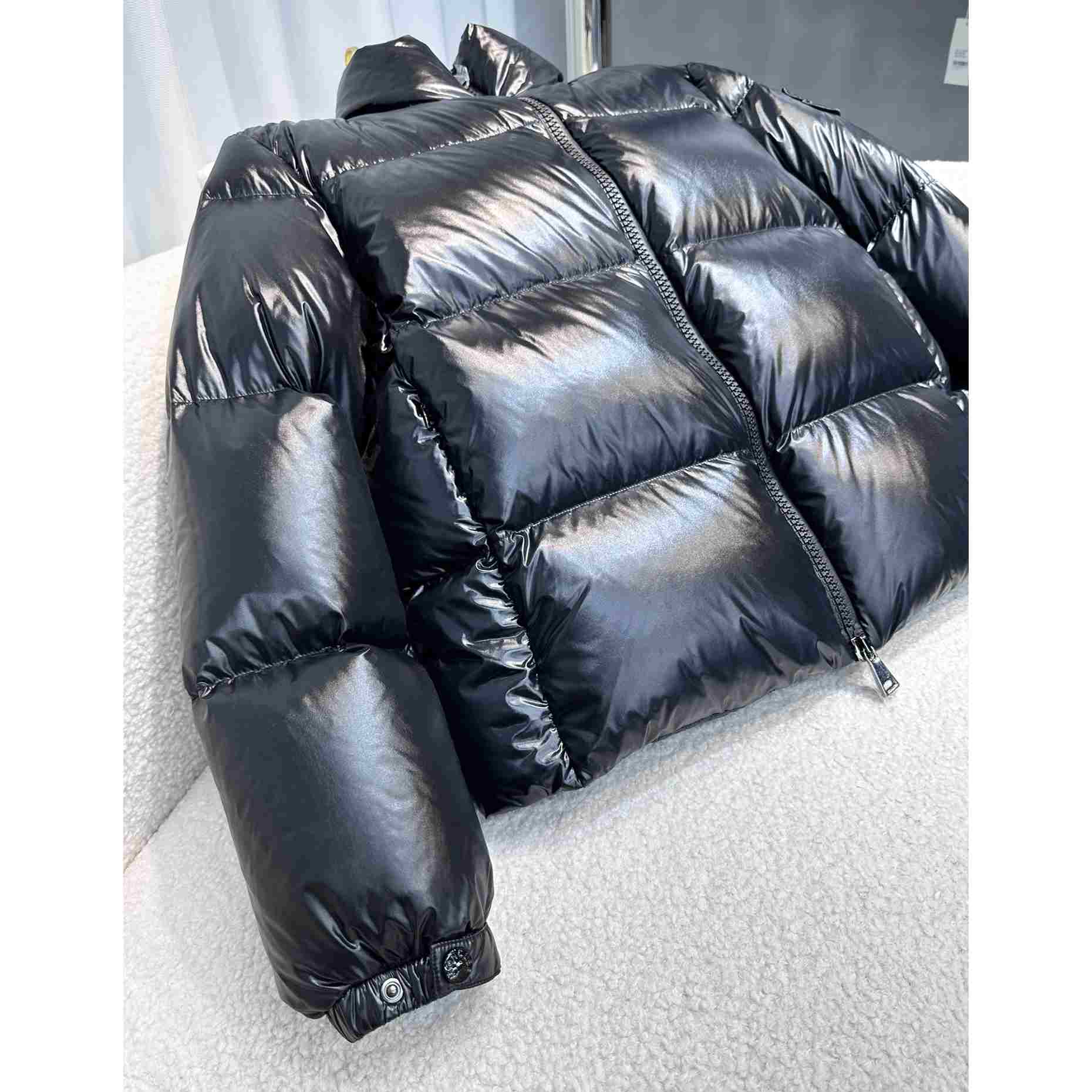 Moncler Meuse Short Down Jacket - DopestKickz