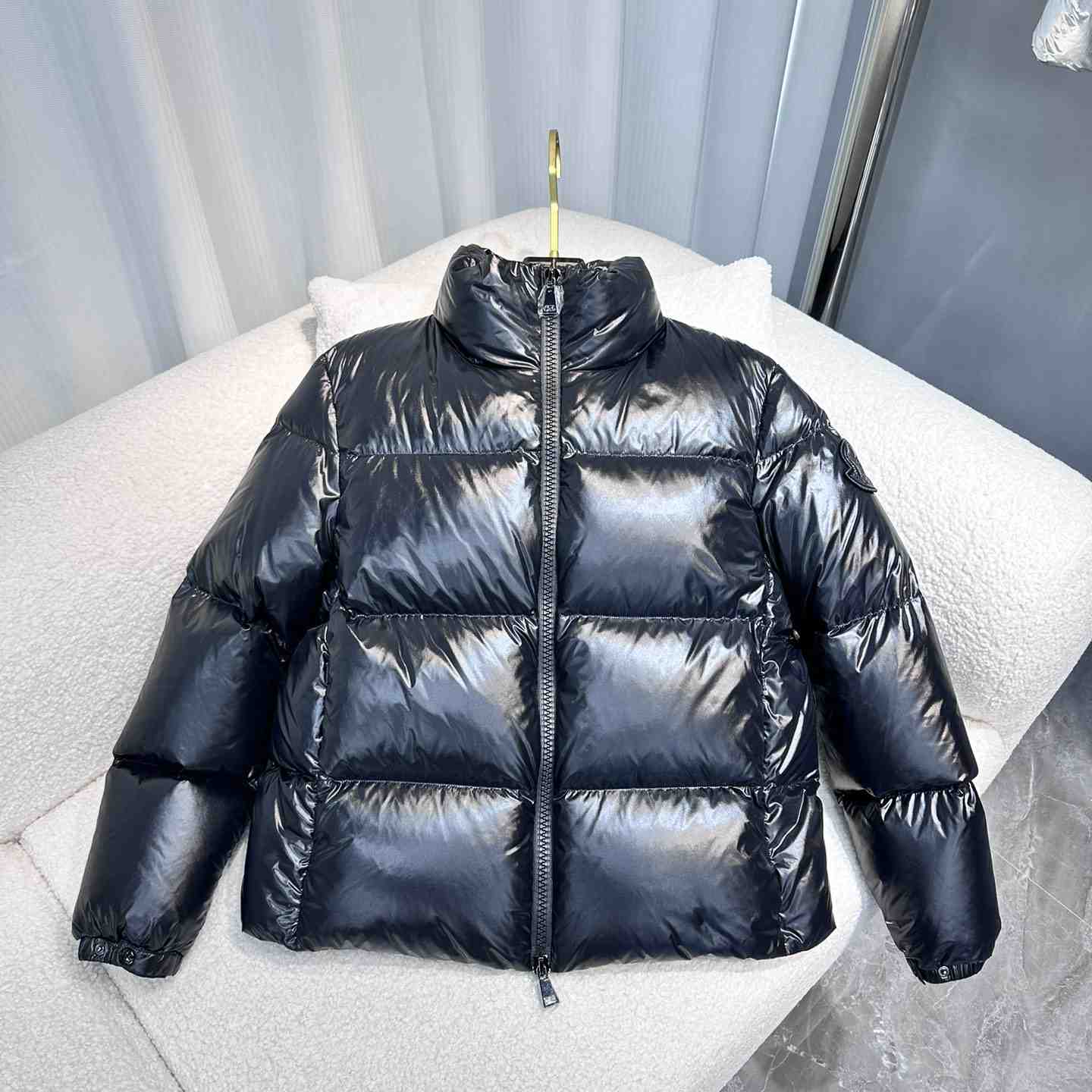 Moncler Meuse Short Down Jacket - DopestKickz