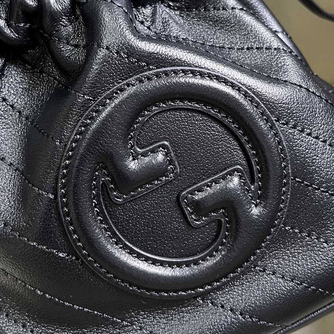 Gucci Blondie Mini Bucket Bag - DopestKickz