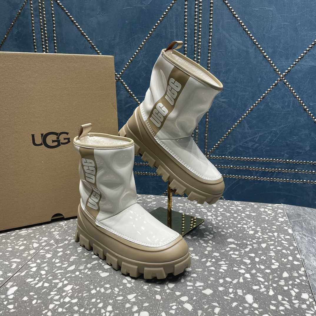Ugg Classic Brellah Logo-print Boots - DopestKickz