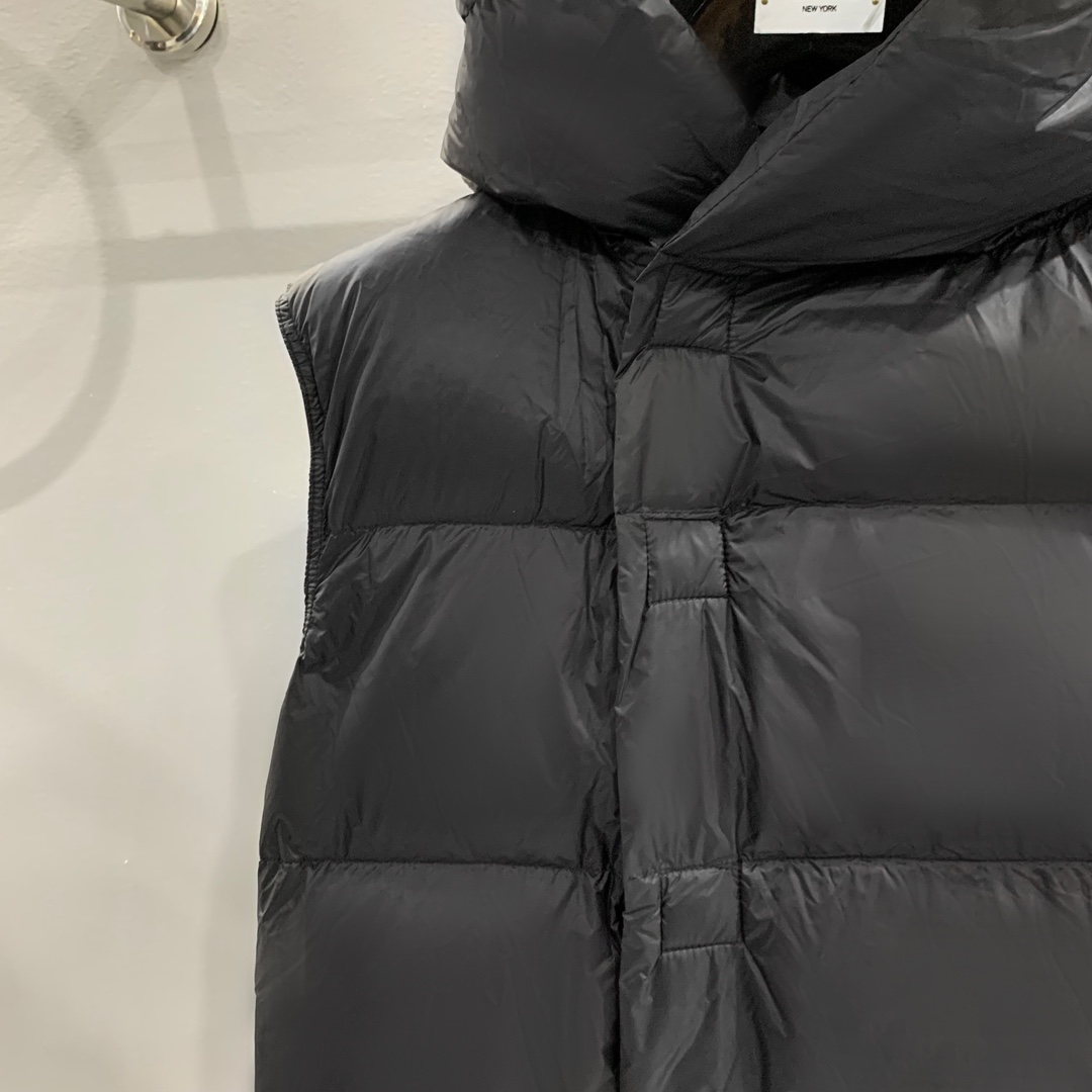 Rick Owens Black Padded Down Vest - DopestKickz