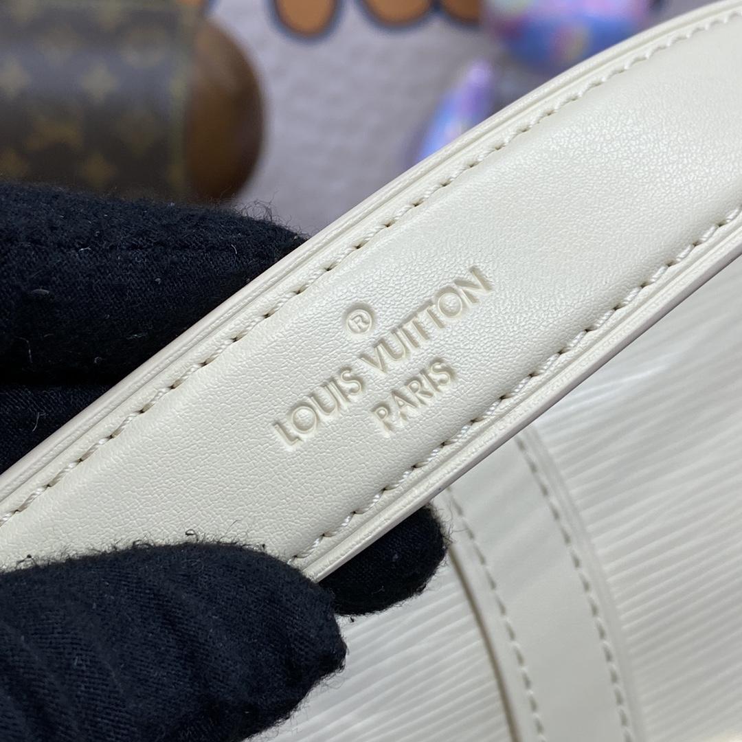 Louis Vuitton Saumur BB  (20-16-7.5CM)   M23746 - DopestKickz