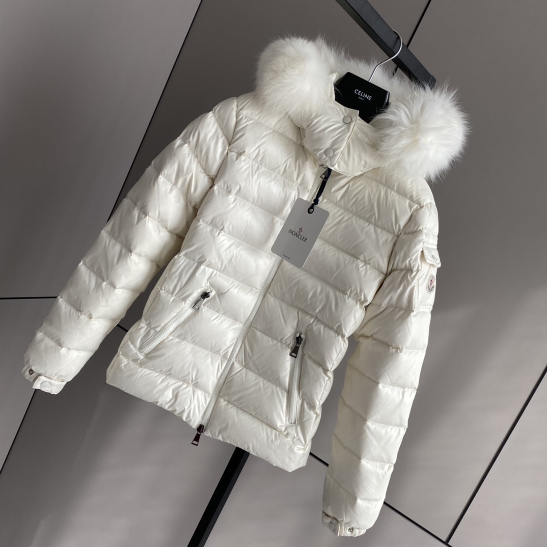 Moncler Badyf Short Down Jacket - DopestKickz