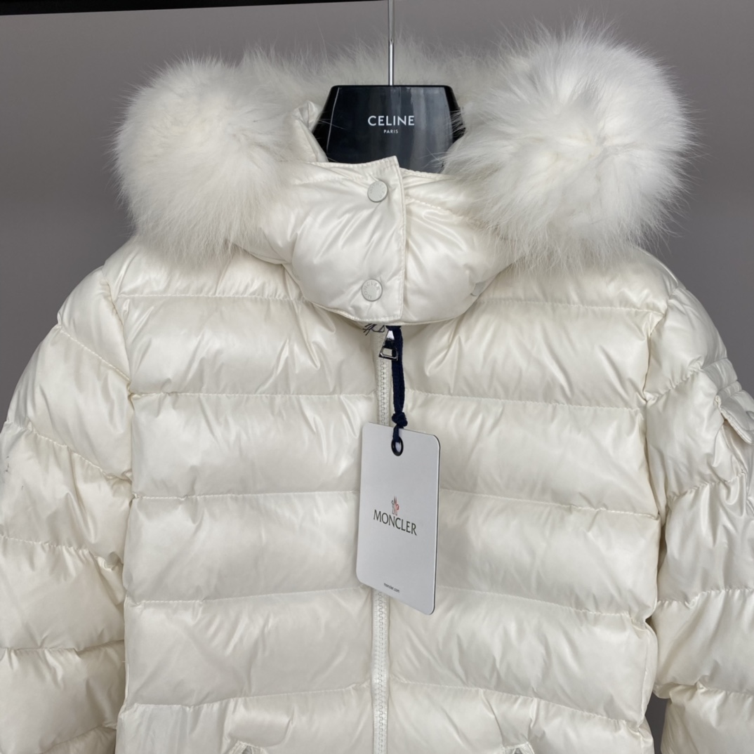Moncler Badyf Short Down Jacket - DopestKickz