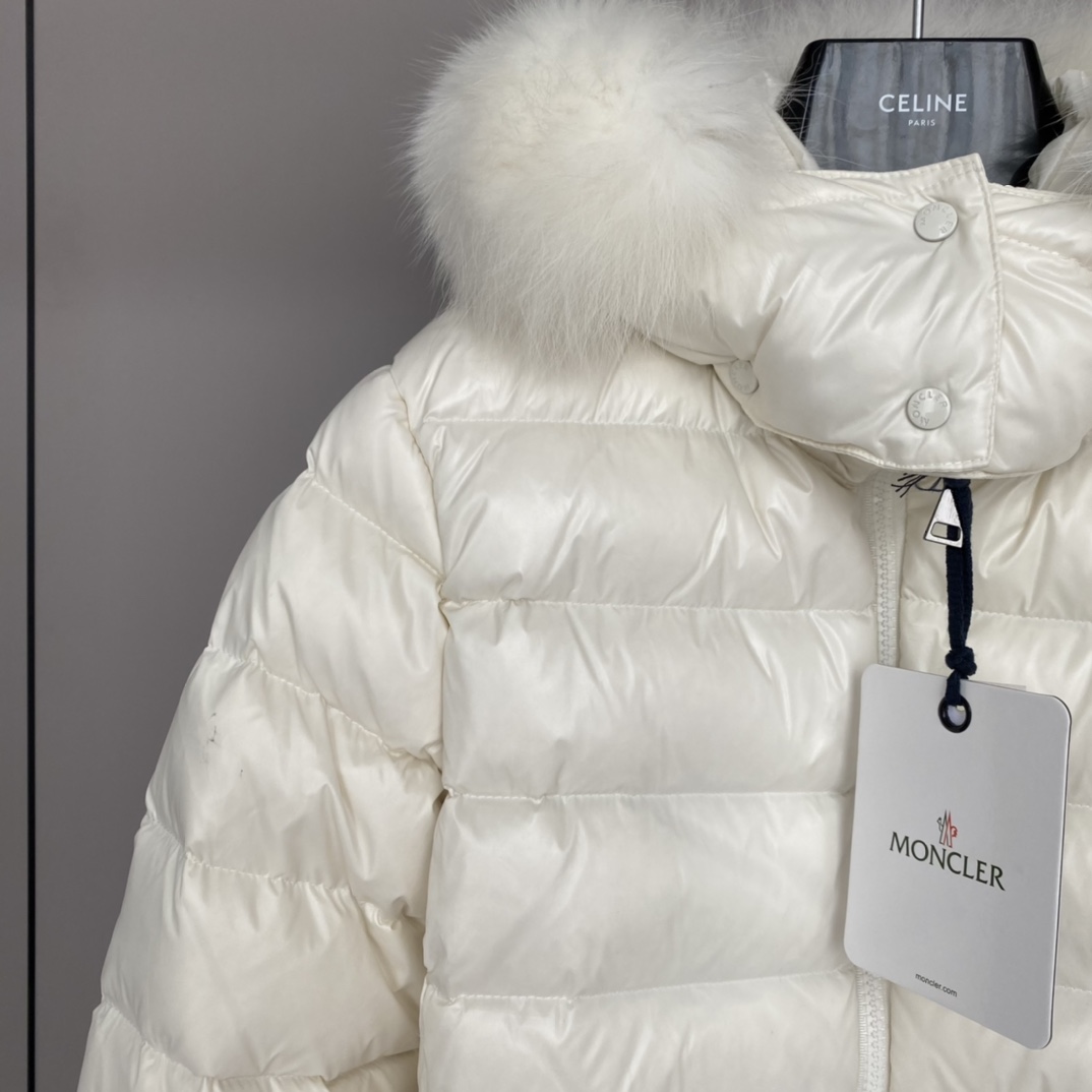 Moncler Badyf Short Down Jacket - DopestKickz