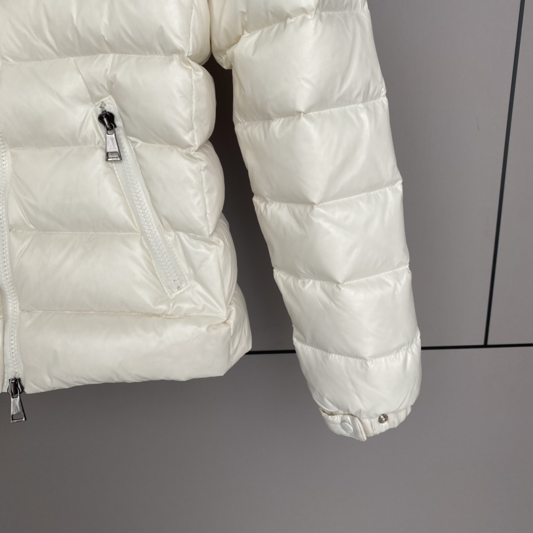 Moncler Badyf Short Down Jacket - DopestKickz