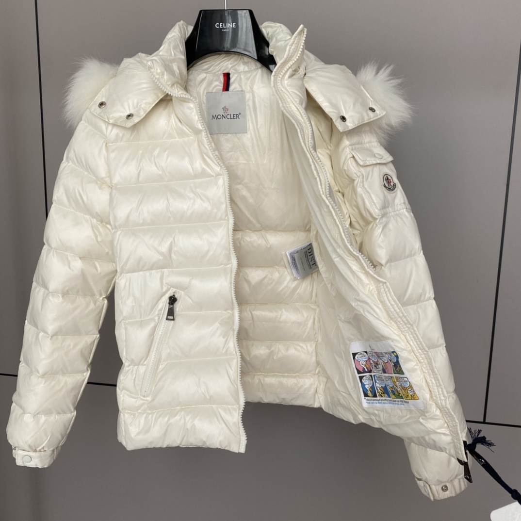 Moncler Badyf Short Down Jacket - DopestKickz