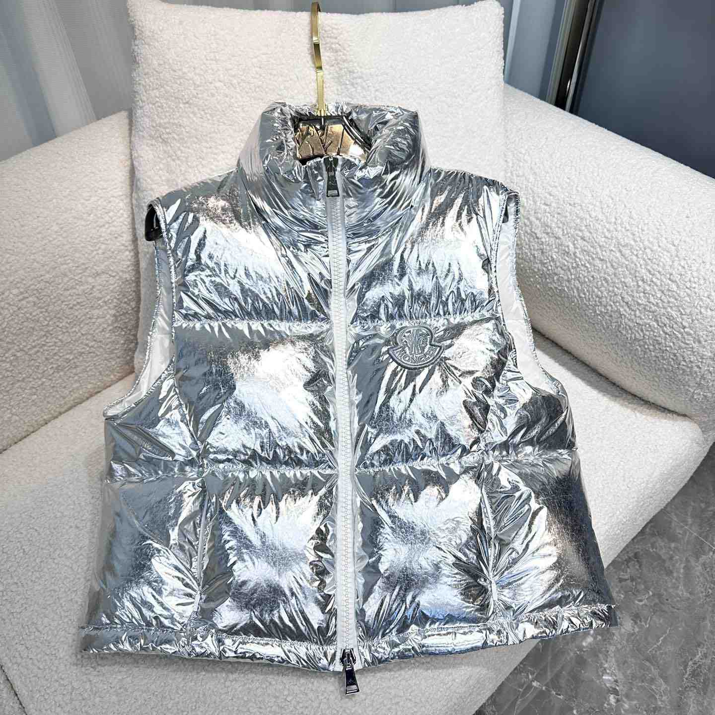 Moncler Blavet Down Gilet - DopestKickz