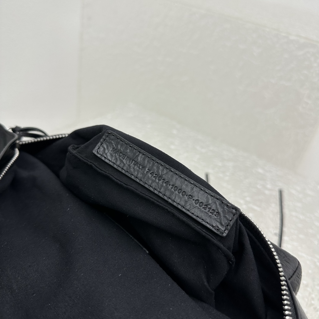 Balenciaga Le Cagole Belt Bag (20cm*42cm*18cm) - DopestKickz