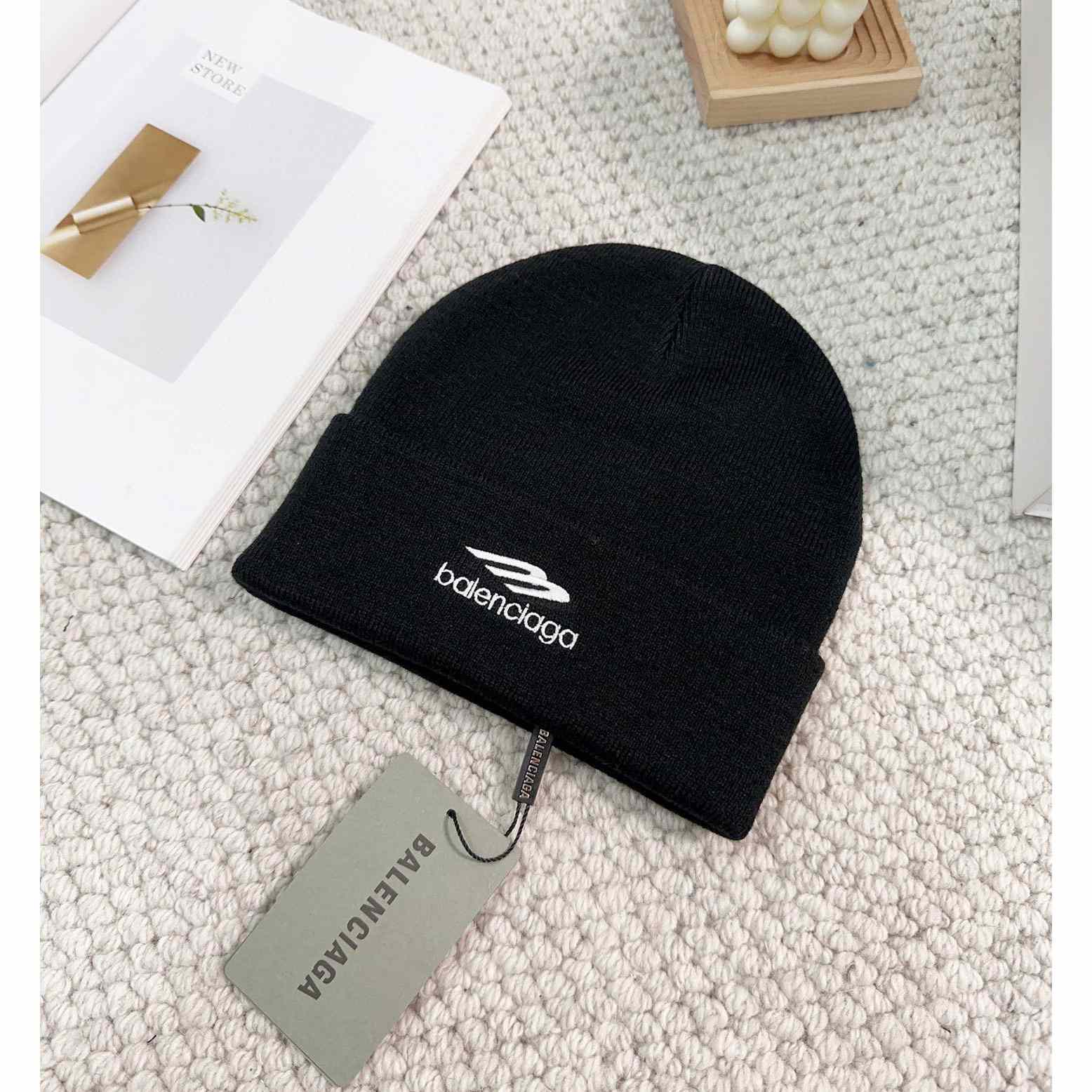 Balenciaga Sports Icon Beanie - DopestKickz