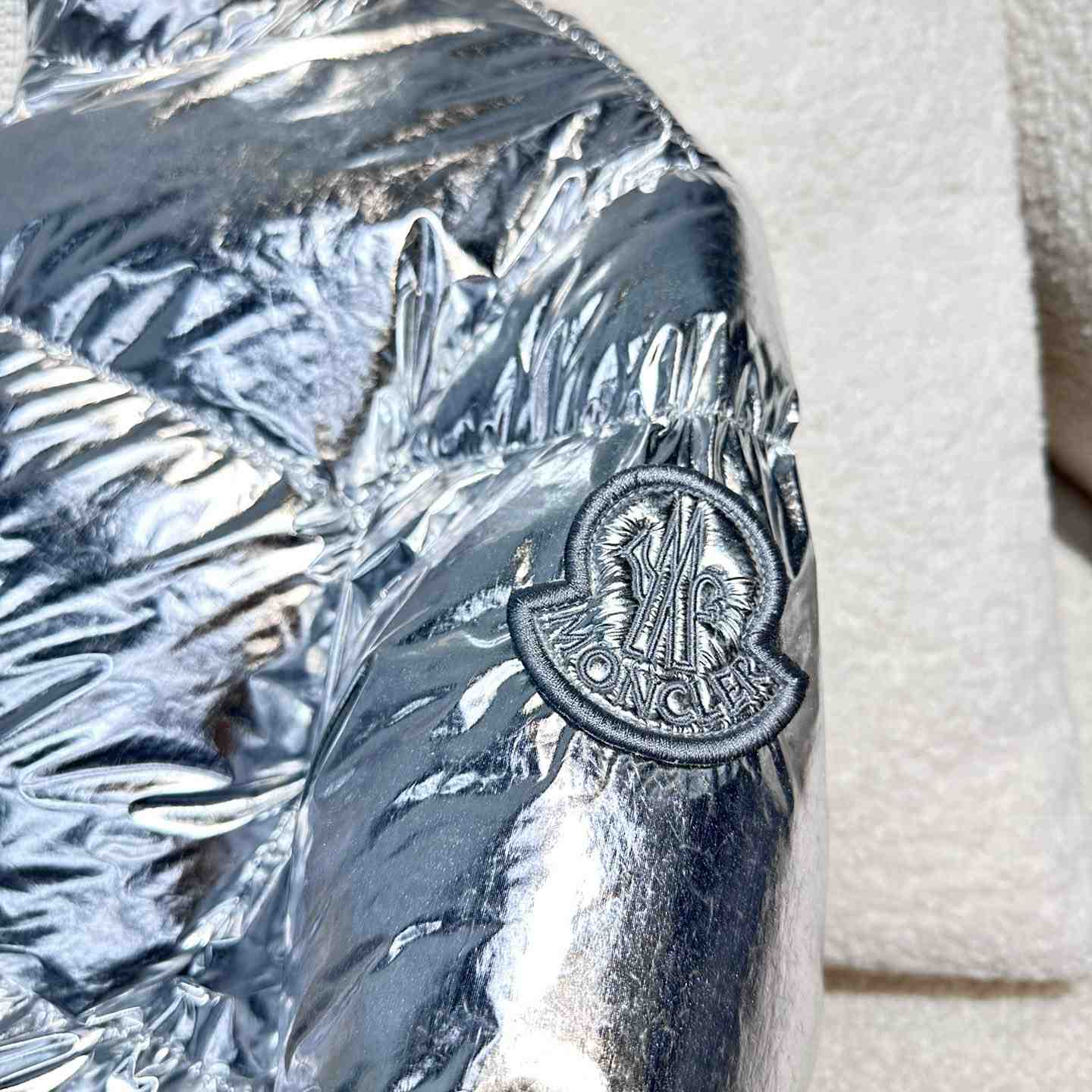 Moncler Meuse Short Down Jacket - DopestKickz