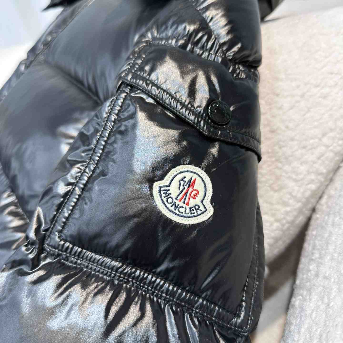 Moncler Maire Short Down Jacket - DopestKickz