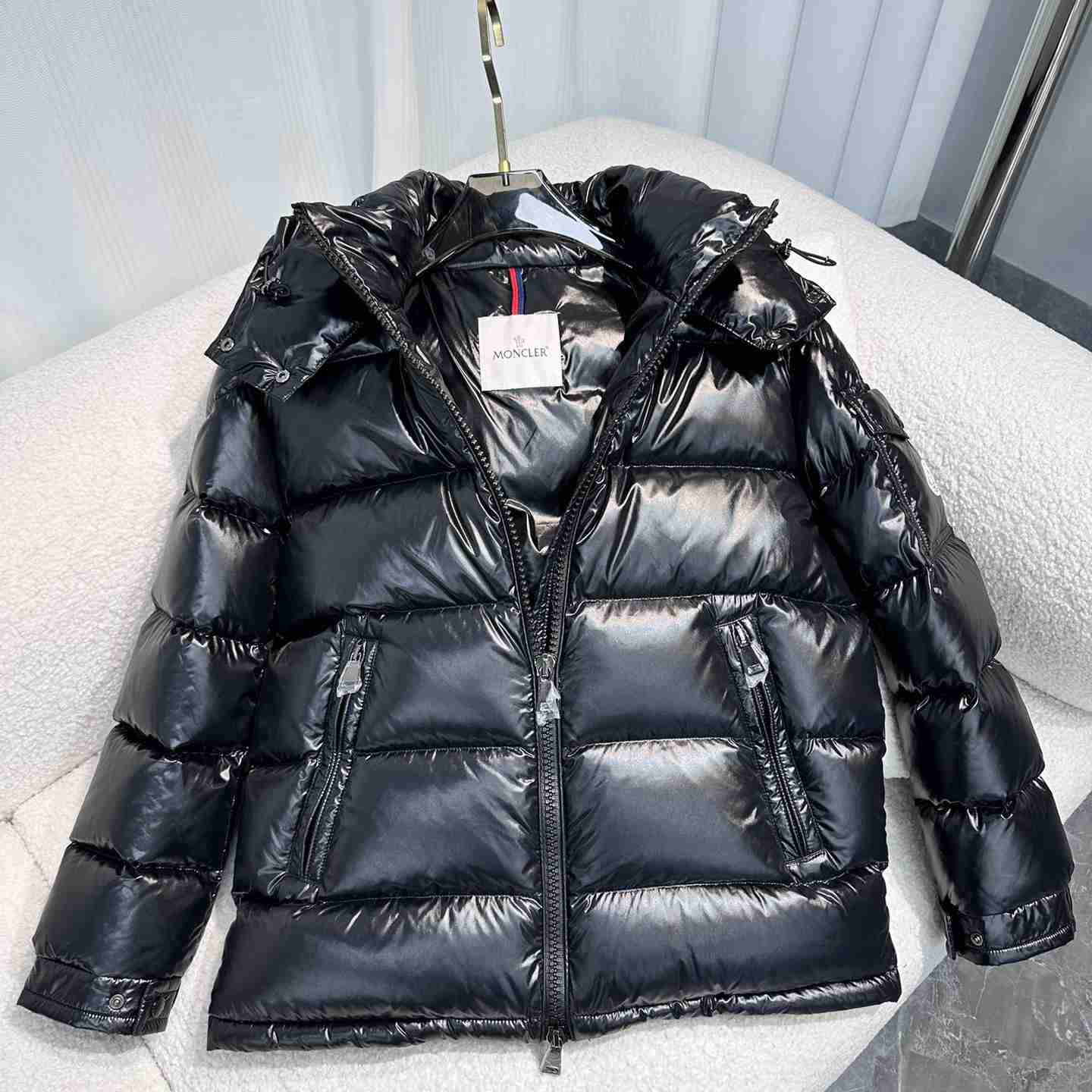 Moncler Maire Short Down Jacket - DopestKickz