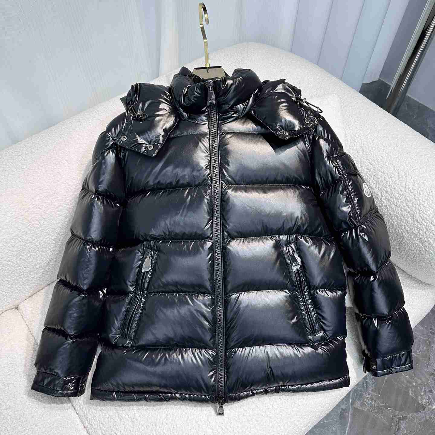 Moncler Maire Short Down Jacket - DopestKickz