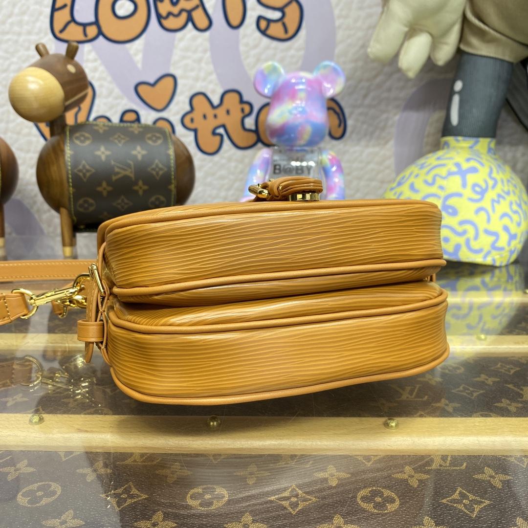 Louis Vuitton Saumur BB  (20-16-7.5CM)   M23471 - DopestKickz