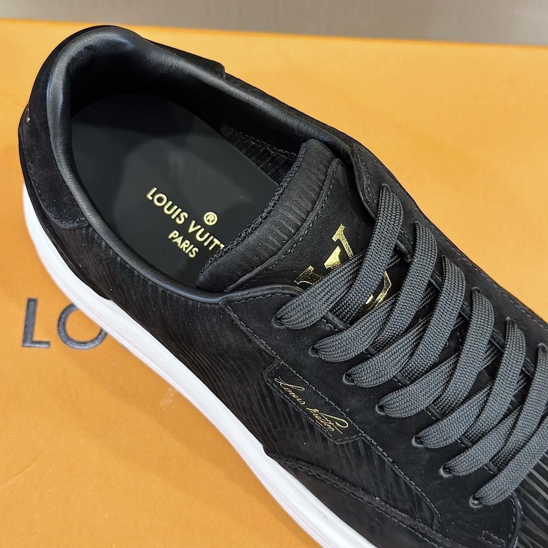Louis Vuitton Beverly Hills Sneaker (Upon UK Size)  1AC63U - DopestKickz