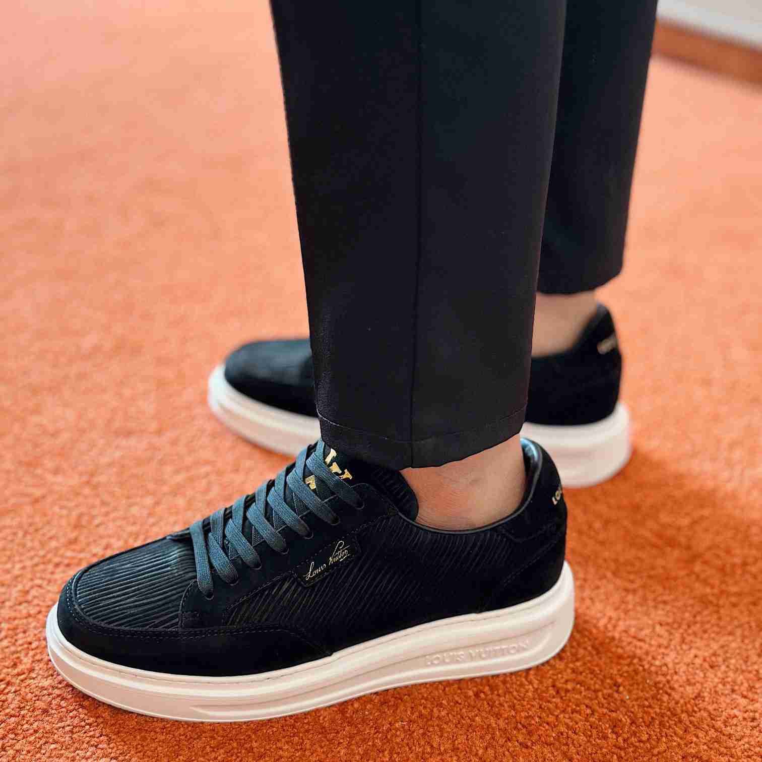 Louis Vuitton Beverly Hills Sneaker (Upon UK Size)  1AC63U - DopestKickz