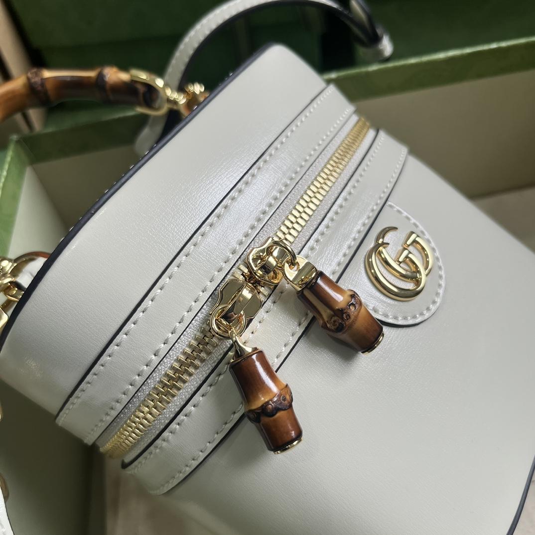 Gucci Mini Bamboo Shoulder Bag (15.5x 13.5x 4cm) - DopestKickz