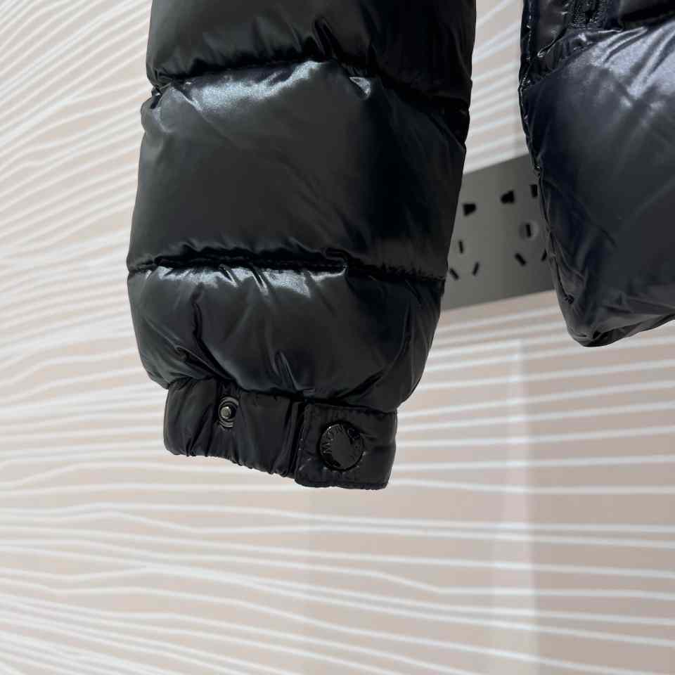 Moncler Bady Short Down Jacket - DopestKickz