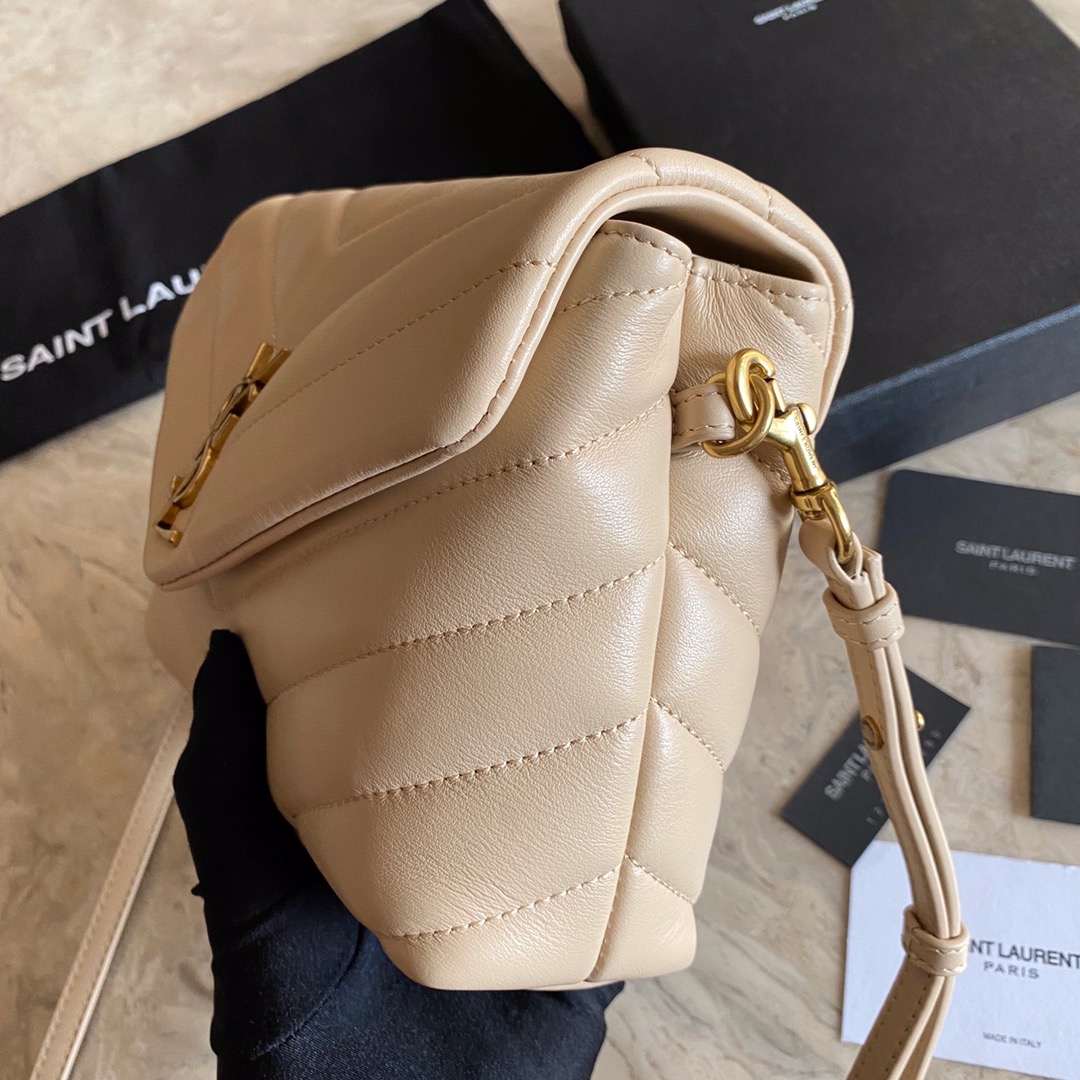 Saint Laurent Loulou Toy Strap Bag (20x7x15cm) - DopestKickz