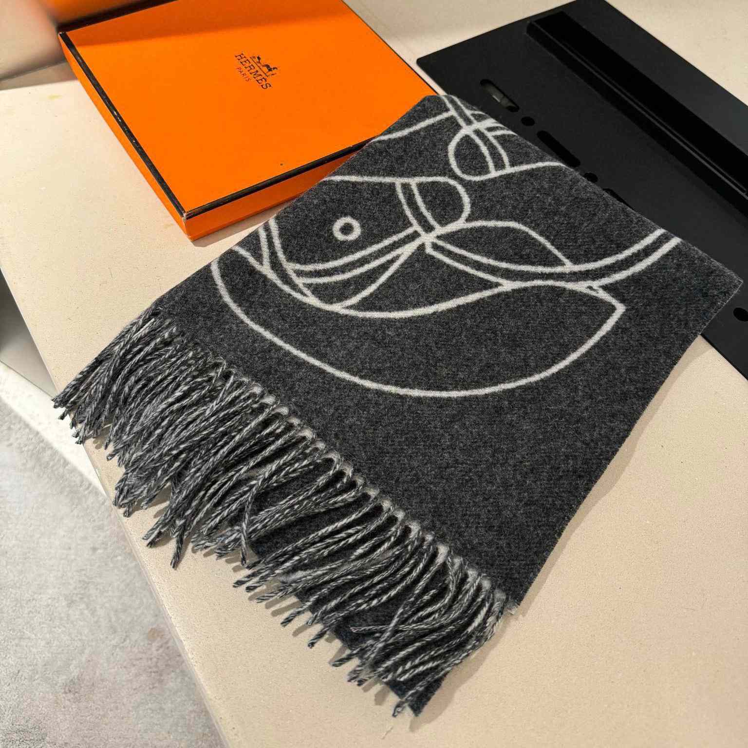 Hermes Casaque Entrelacs Equestres muffler  - DopestKickz